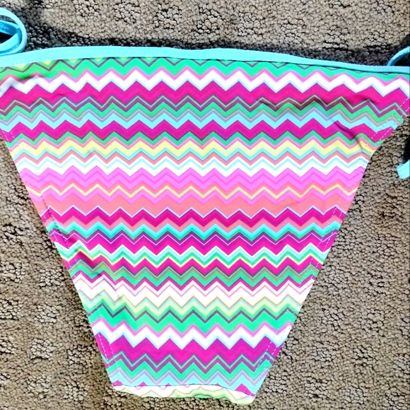 Kiwi Saint Tropez Wrap Bikini Top and Bottom - Picture 5 of 11